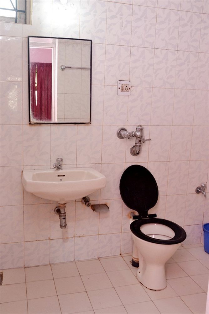 ホテル Colva Residency エクステリア 写真